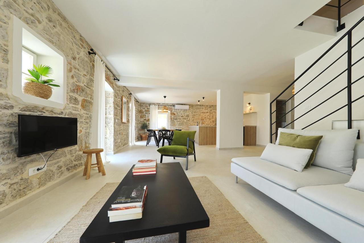 Villa Mira With A Heated Pool And A Sea View 보자바 외부 사진