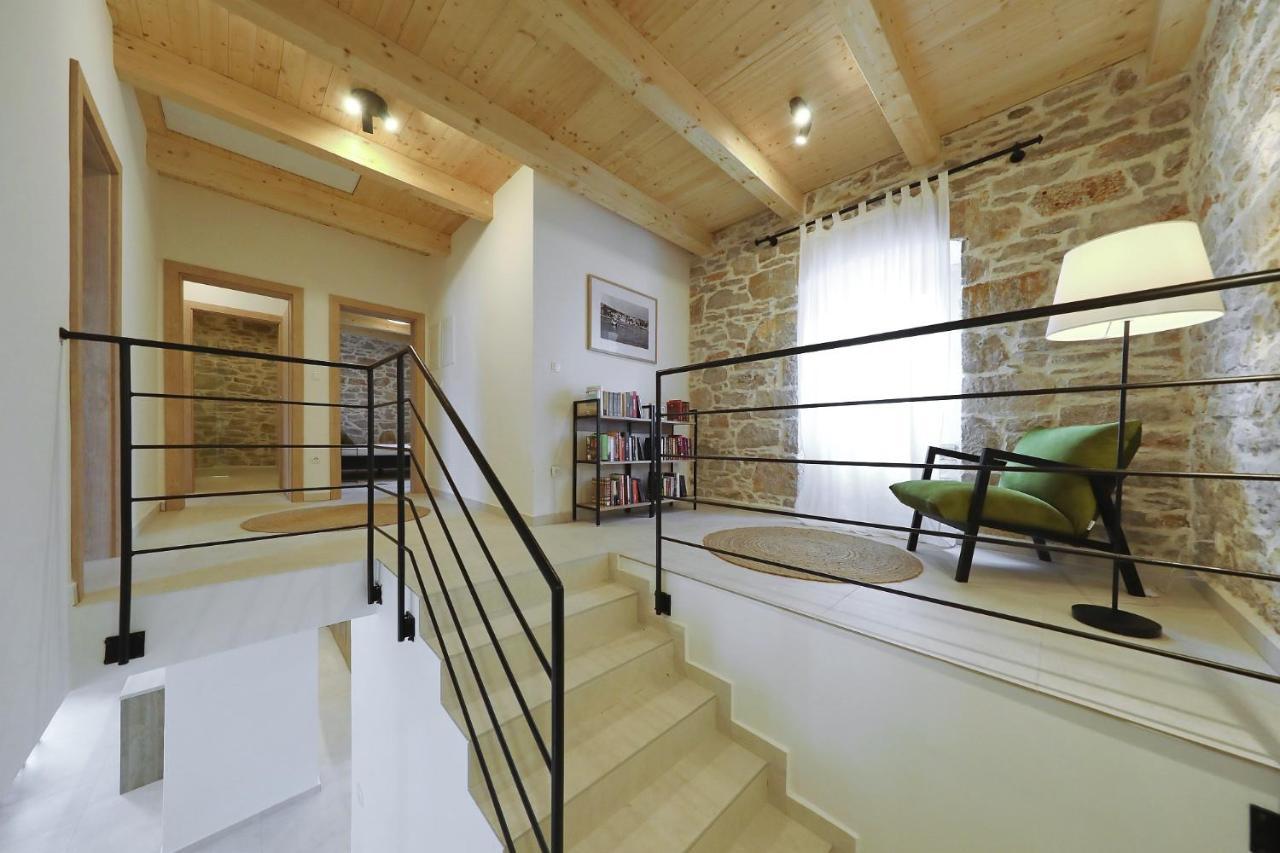 Villa Mira With A Heated Pool And A Sea View 보자바 외부 사진