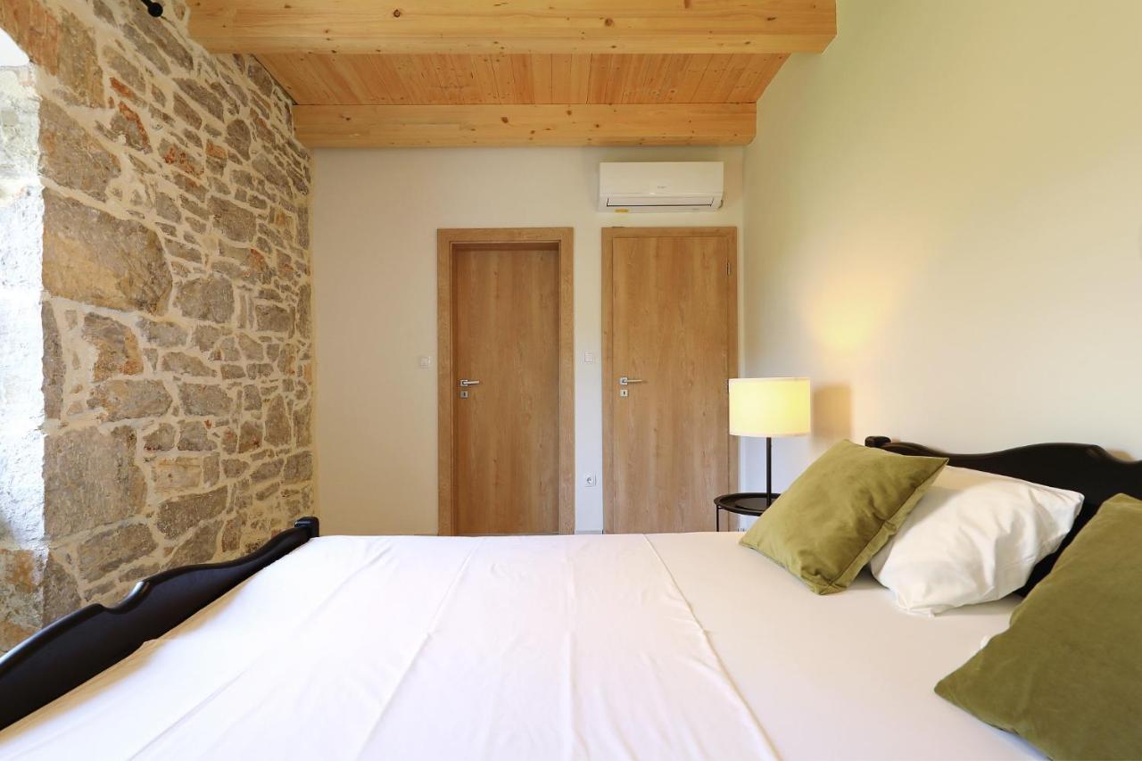 Villa Mira With A Heated Pool And A Sea View 보자바 외부 사진
