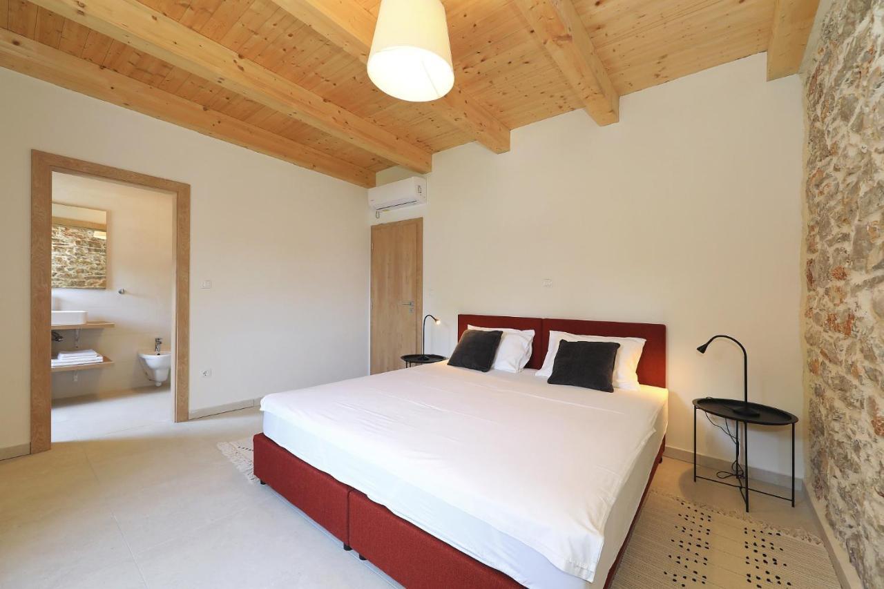 Villa Mira With A Heated Pool And A Sea View 보자바 외부 사진
